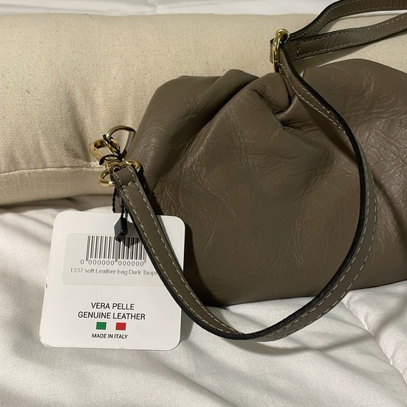 Andrea Cardone Italia Mini Scrunchy Crossbody. - Picture 3 of 5